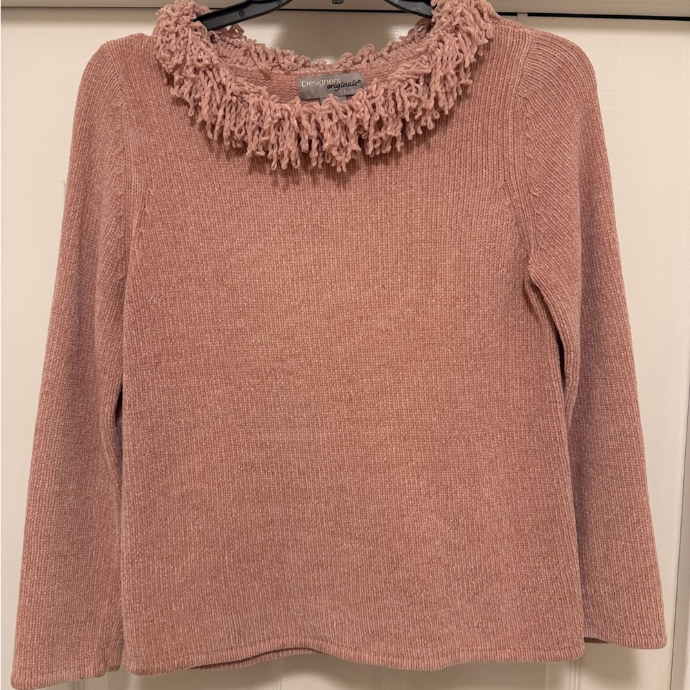 Designers Originals Dusty Pink Sweater with Fringe Collar